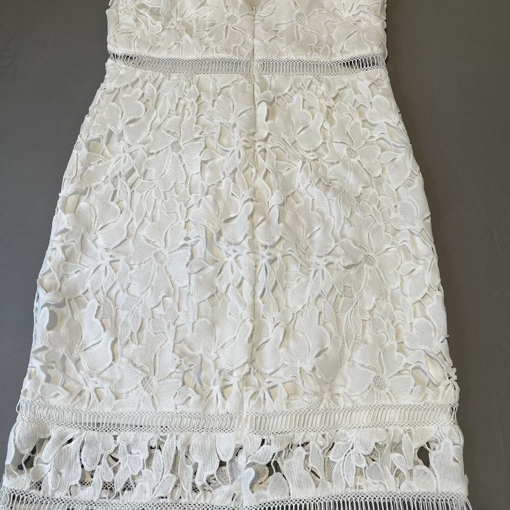 ASTR The Label V-Neck Sleeveless Bodycon White Lace Floral Dress Size small - Picture 8 of 14